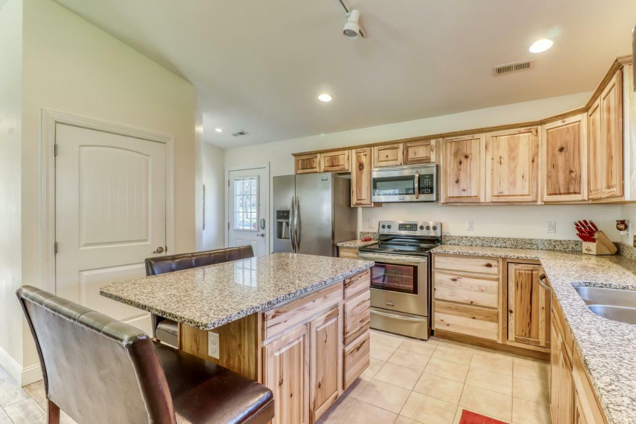 2 Bed 2 Bath Vacation Home In Whittier III ภายนอก รูปภาพ