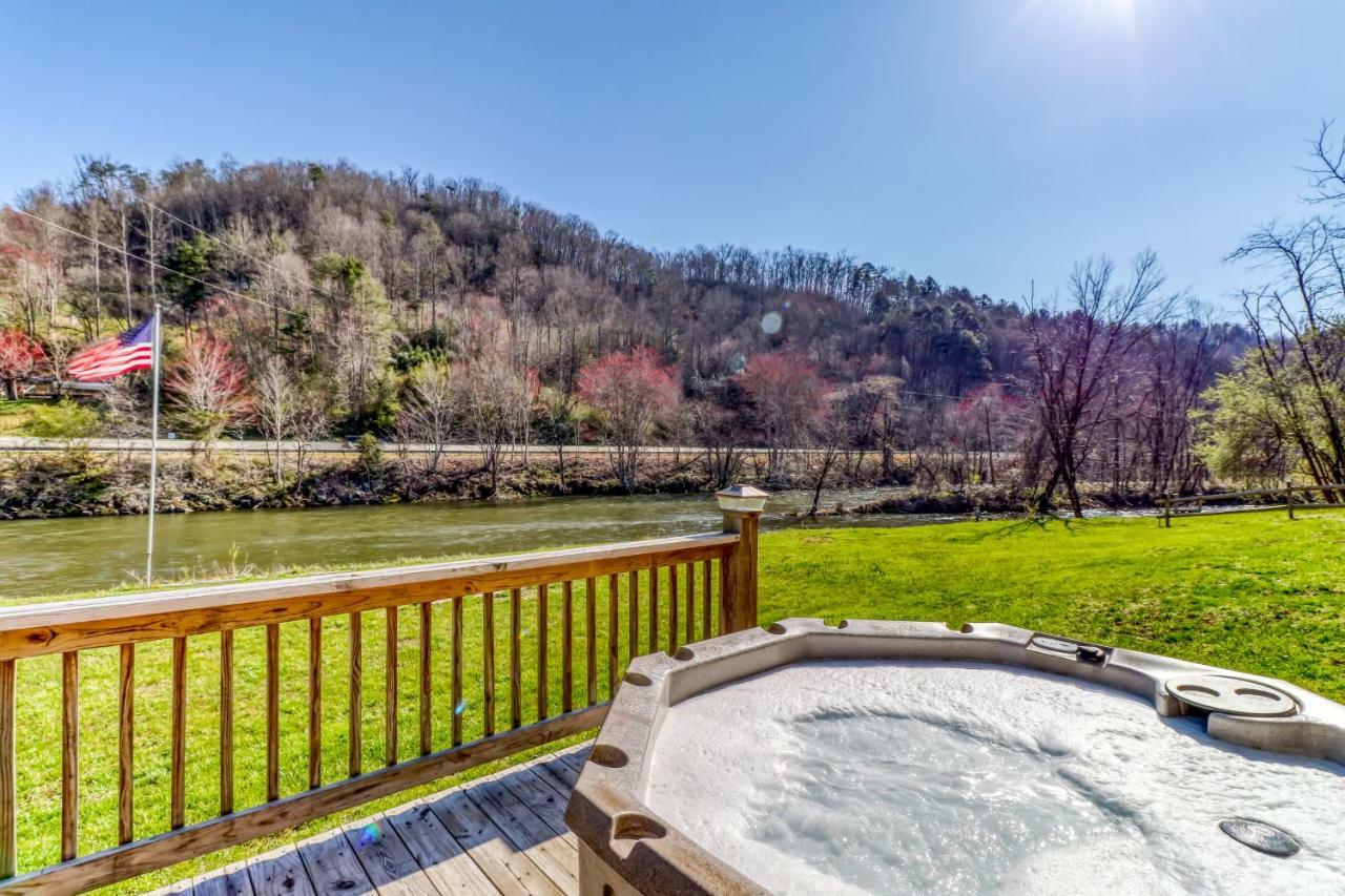 2 Bed 2 Bath Vacation Home In Whittier III ภายนอก รูปภาพ