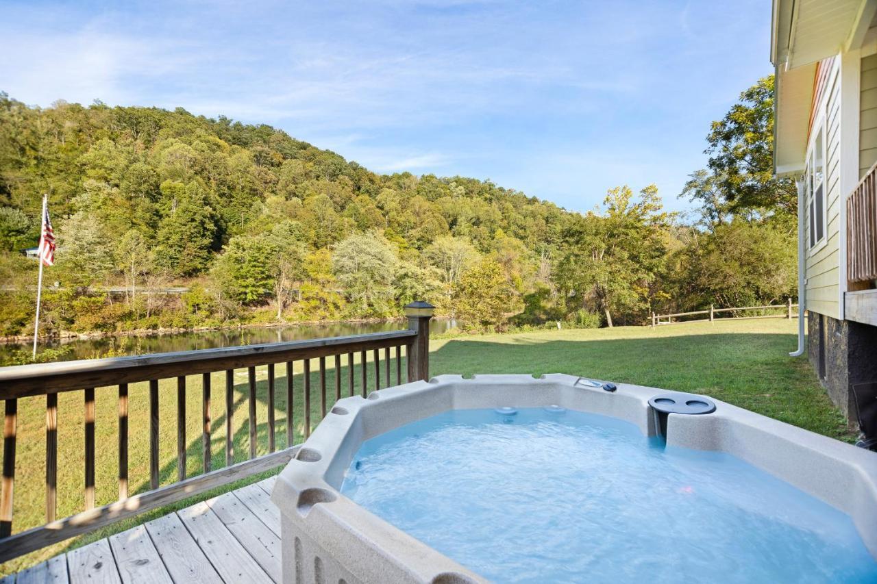2 Bed 2 Bath Vacation Home In Whittier III ภายนอก รูปภาพ